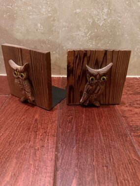 Vintage MCM Carved Wood Owls Glass Eyes Metal Base 70's Bookends Set
